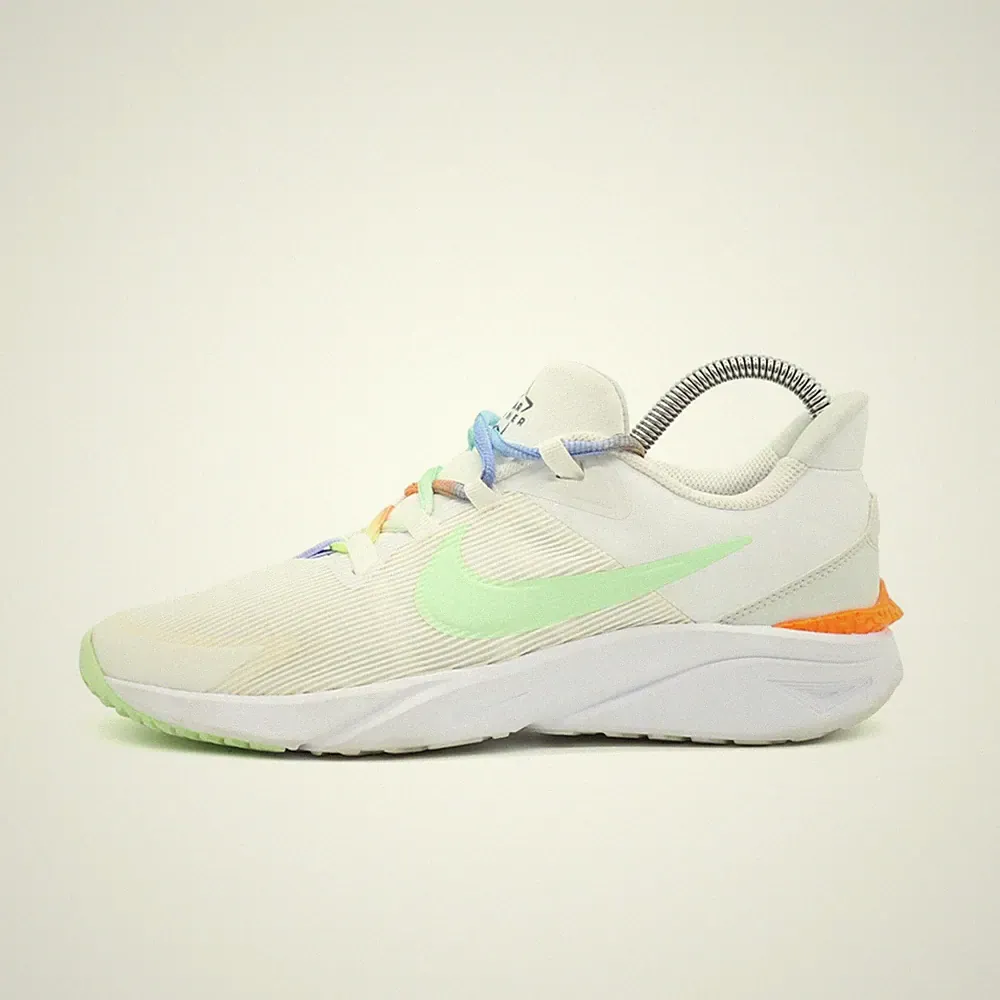 Nike Damen Star Runner 4 Sneaker Weiß/Mint/Orange Low-Top Laufschuhe EU 38.5
