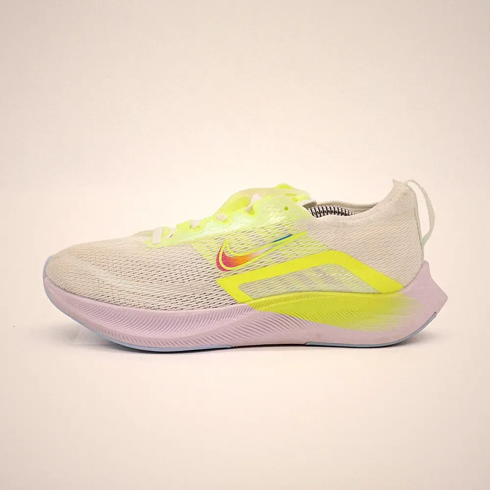 Nike Damen Zoom Fly 4 Sportschuh Leichtgewichtig Laufschuh EU 40