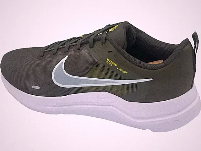 Nike Downshifter 12 Turnschuhe Herren Größe 6,5 UK Laufen Cargo Khaki Sneaker Schuhe