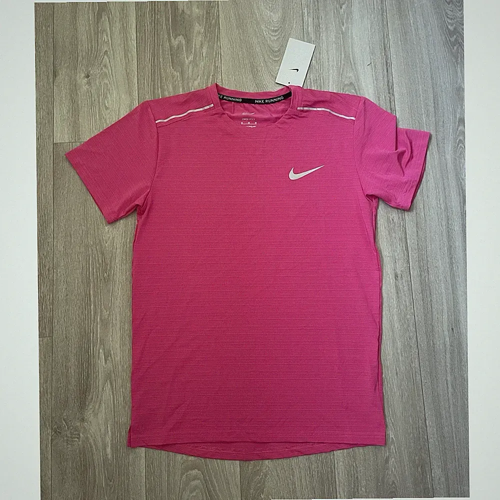 Nike Dri-FIT Herren Lauf T-Shirt atmungsaktiv Kurzarm rosa Gr. M