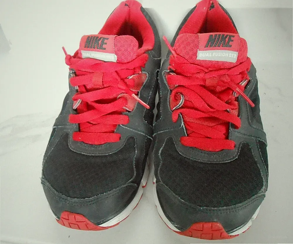 Nike Dual Fusion ST 2 Herren Sport Lauf Freizeit Gym Schuhe SNEAKERS 26 CM EU 41