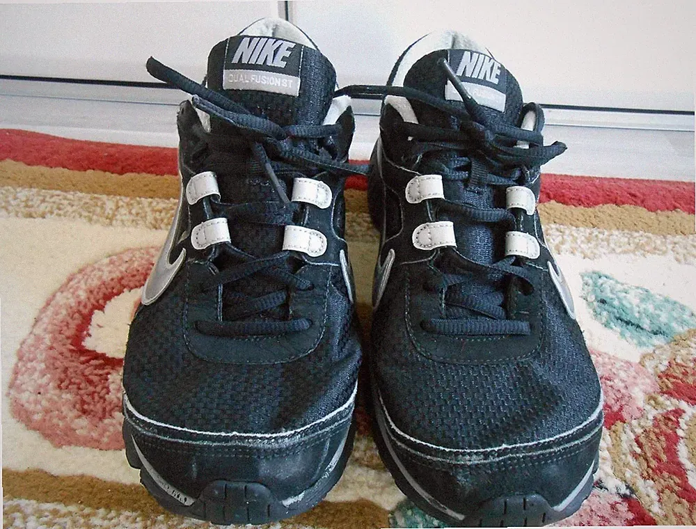 Nike Dual Fusion ST Herren Lauf Fitness Sport Running Schuhe EU 44 Sneaker Marke