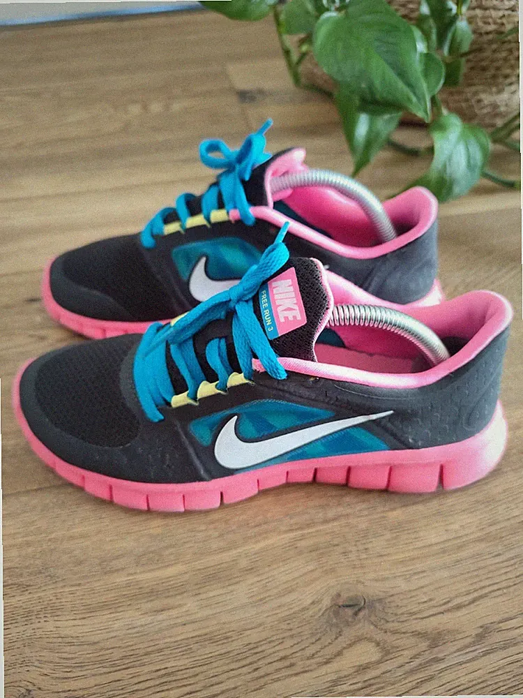 Nike Free Run 3 Damen Laufschuhe Gr. 38,5 Schwarz Pink Türkis