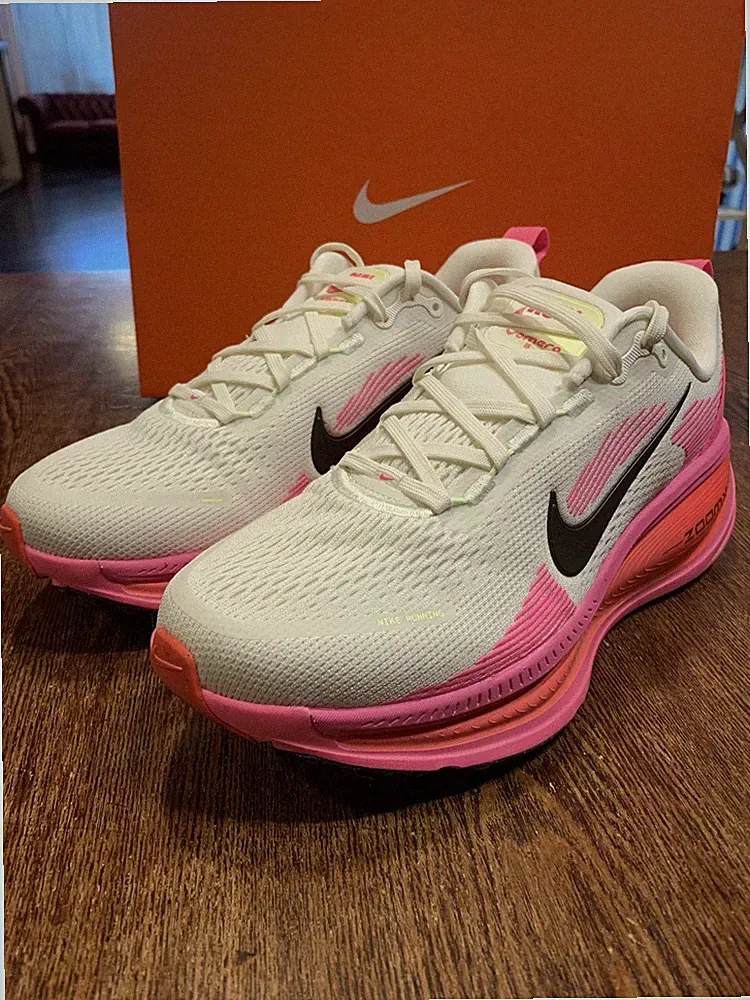 Nike Herren 8 US / 41 EU Vomero 18 Laufschuh Weiß Rosa Sail Hyper Pink