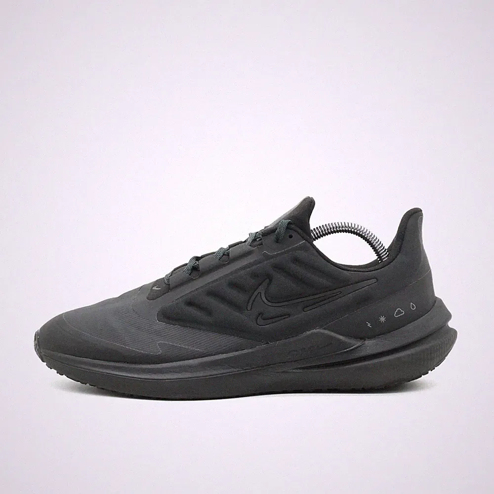 Nike Herren Air Winflo Shield Sneaker EU 44.5 Schwarz DM1106-007