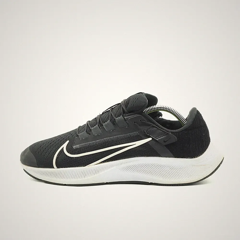 Nike Herren Air Zoom Pegasus 38 Sneaker Schwarz Textil Low-Top Laufschuh EU 43