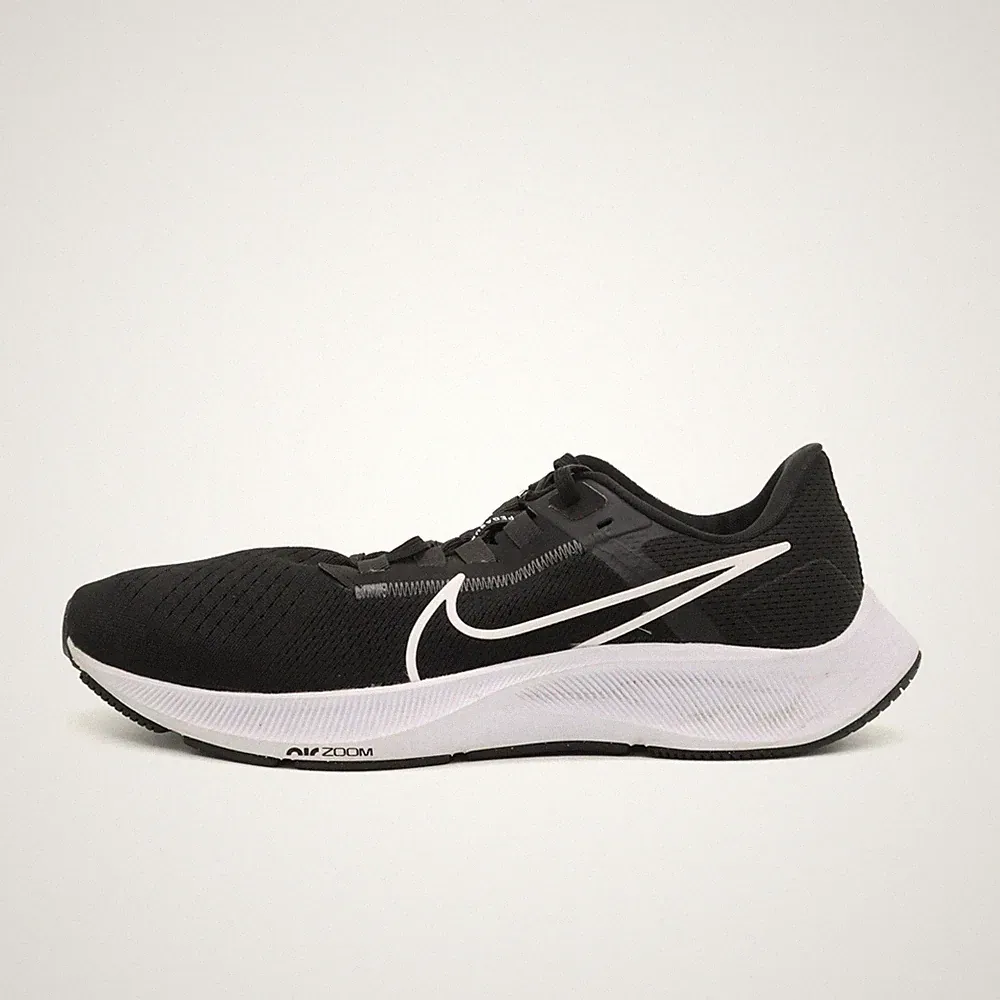 Nike Herren Air Zoom Pegasus 38 Sneaker Schwarz Weiß Dämpfung Laufschuh EU 42