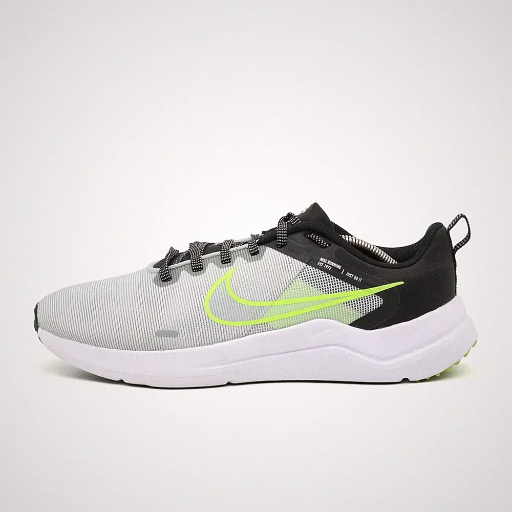 Nike Herren Downshifter 12 Sneaker Grau/Schwarz/Gelb Low-Top Laufschuhe EU 44