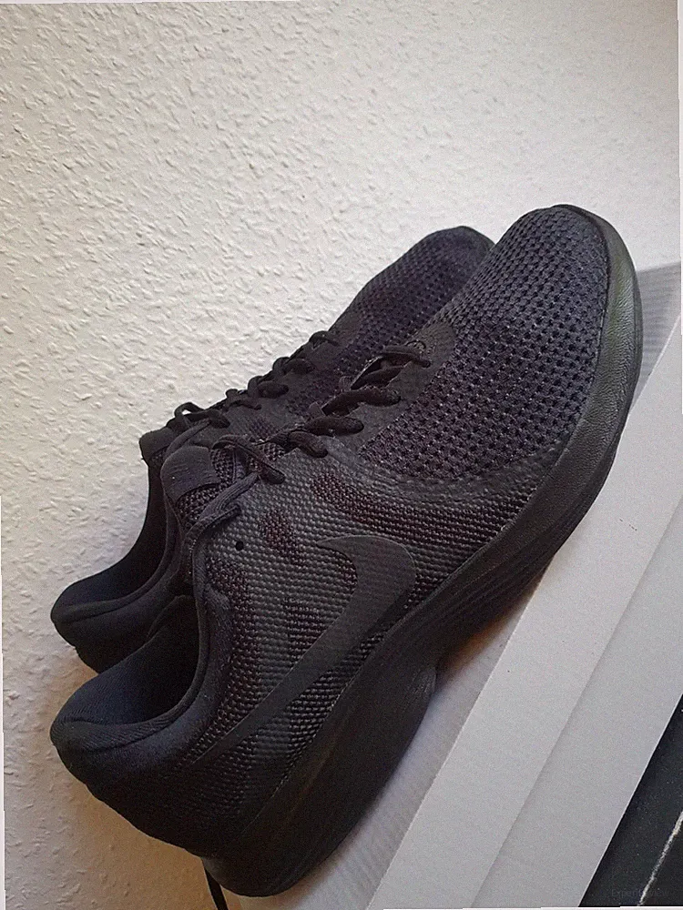 Nike Herren Laufschuhe Grösse 47.5 Schwarz