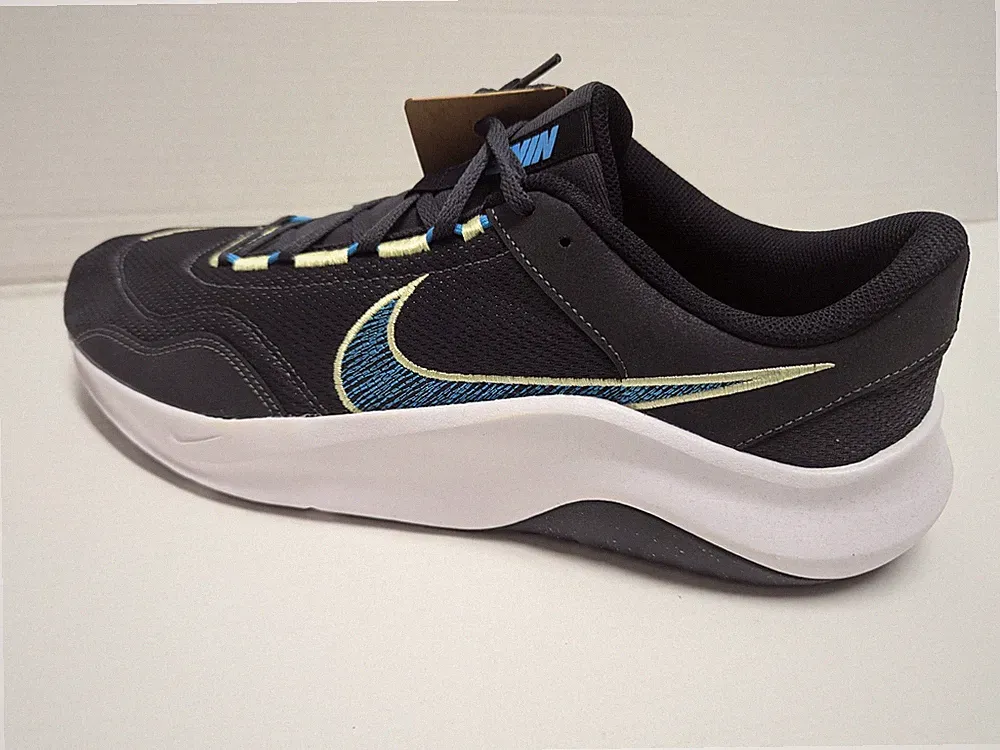 Nike Herren Legend Essential Laufschuhe in 49,5 UK 14 DM1120-004 NEU