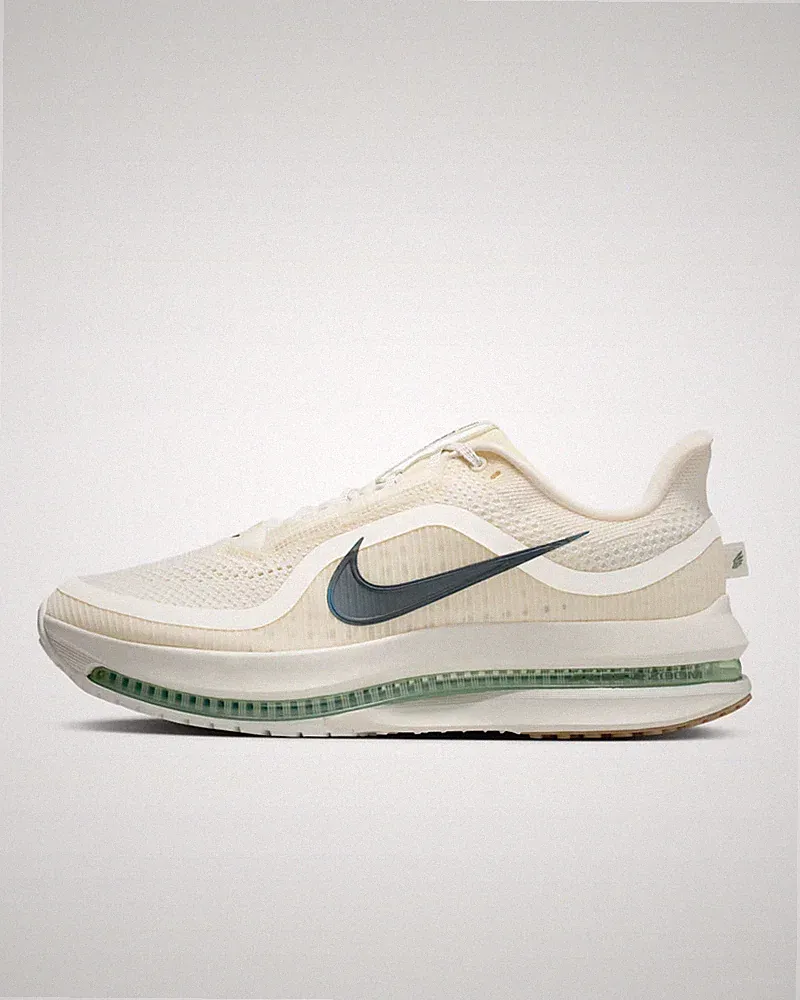 Nike Herren Pegasus Premium Schuhe in Pale Ivory/Jade Horizon