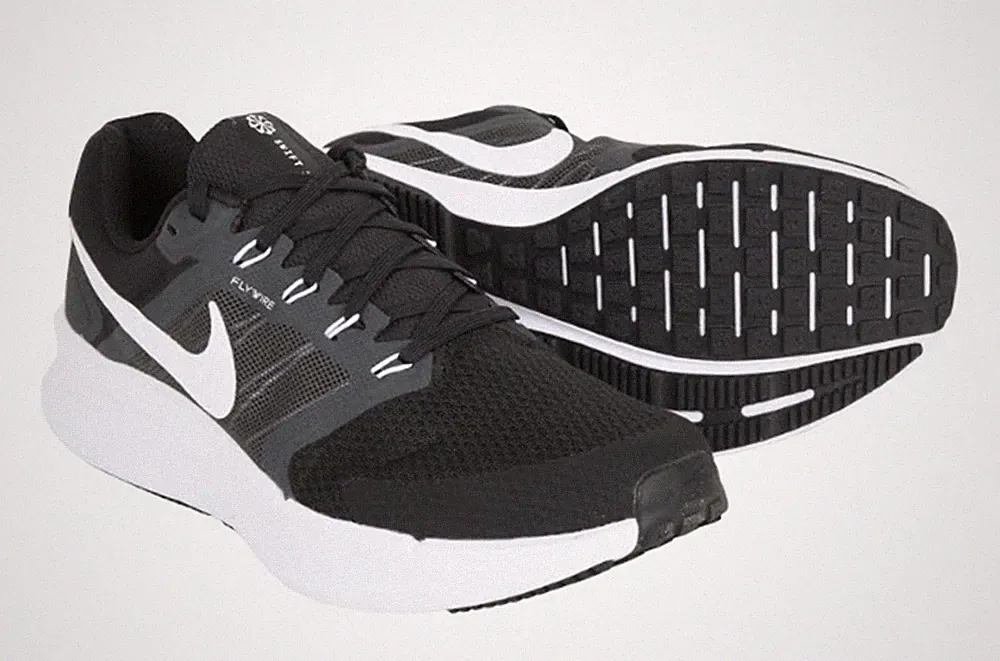 Nike Herren Run Swift 3 Schuhe Laufen Schwarz Weiß Freizeit Turnschuhe Schuh...