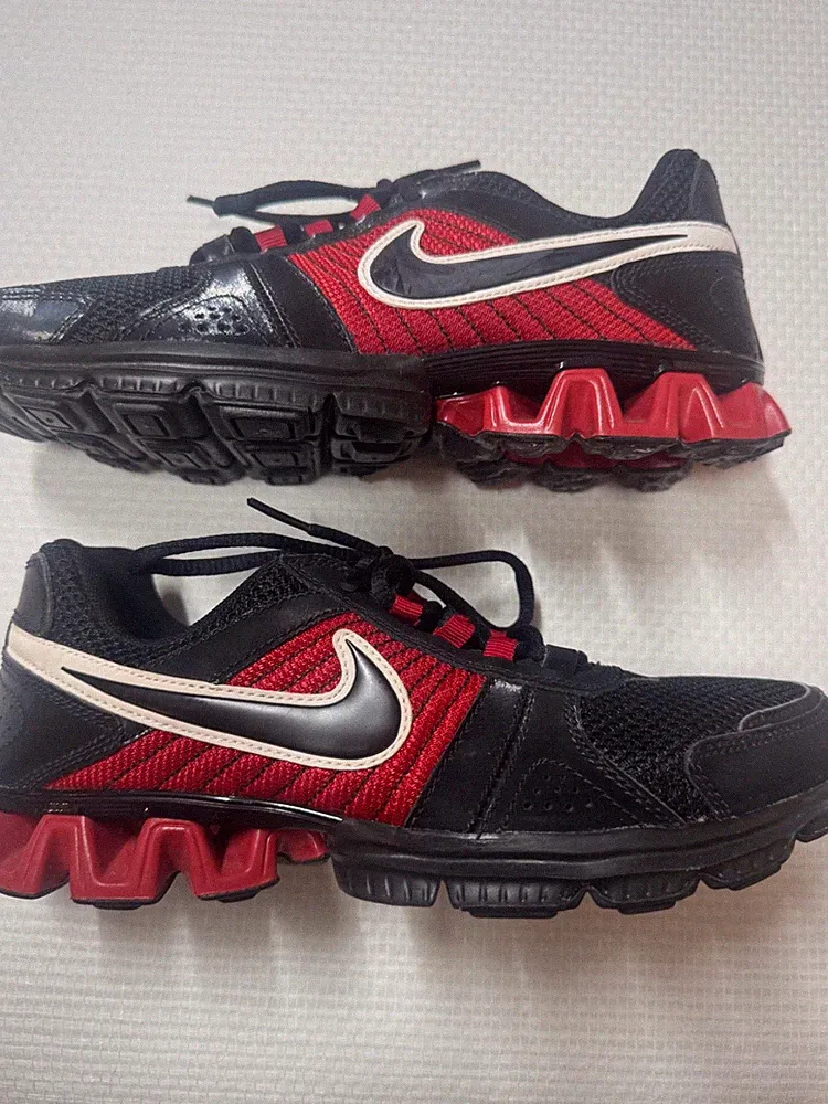 NIKE Herren Shox Impax TR 1 Laufschuhe Schuhe Sneaker Gr. 38,5 bzw. 5,5 NEU