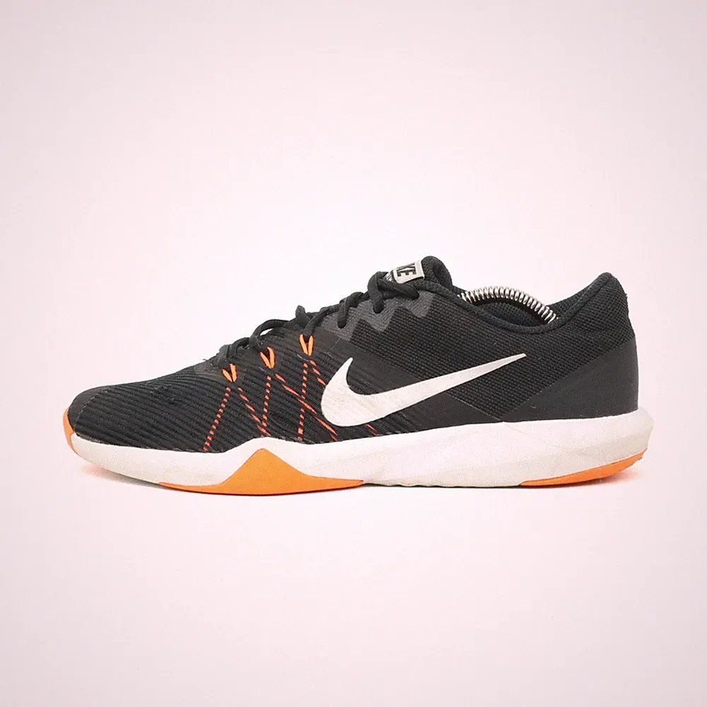 Nike Herren Trainingsschuhe Sneaker Schwarz Orange Weiß Training Laufschuh EU 43