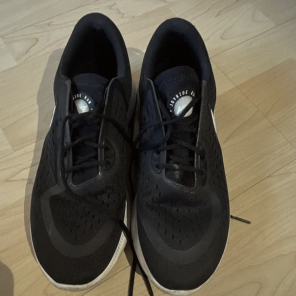 Nike Joyride Run Laufschuhe Dämpfung Mesh Low Top Schwarz Shorts Gr. 41