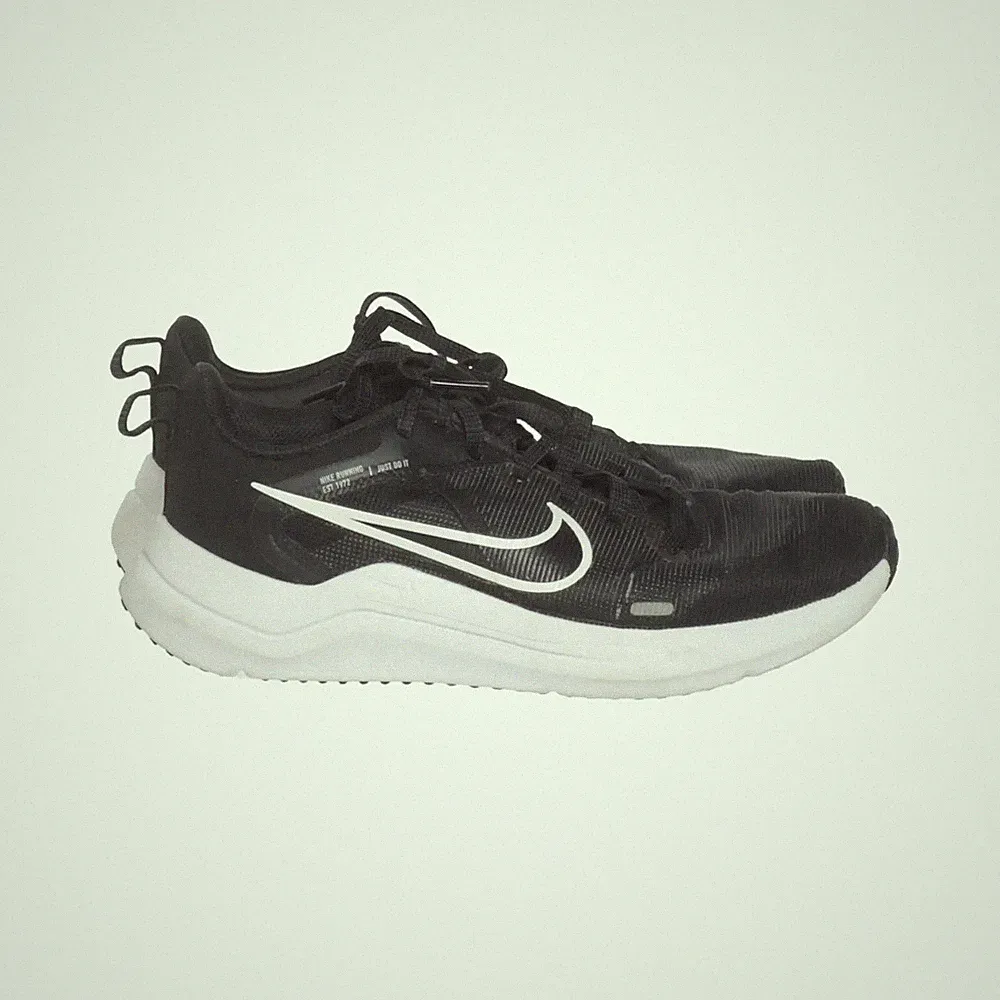 Nike, Laufschuhe, Größe: 37 1/2, model: downshifter 12, Schwarz, Herren #8nb