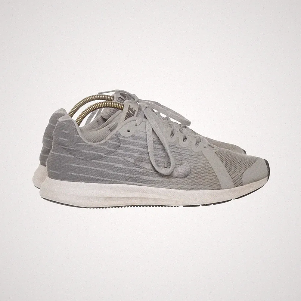 Nike, Laufschuhe, Größe: 37 1/2, model: downshifter 8, Grau, Herren #i78