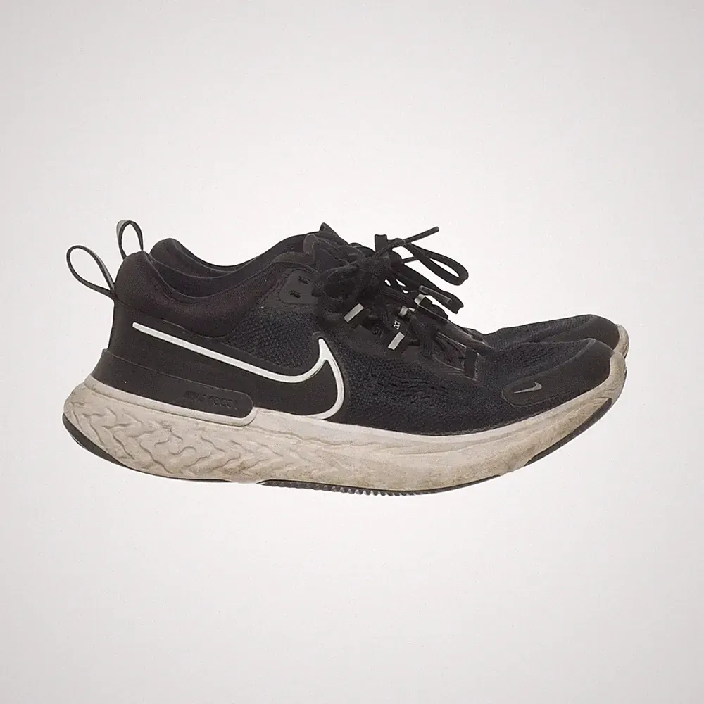 Nike, Laufschuhe, Größe: 37 1/2, model: miler react, Schwarz, Herren #r5G