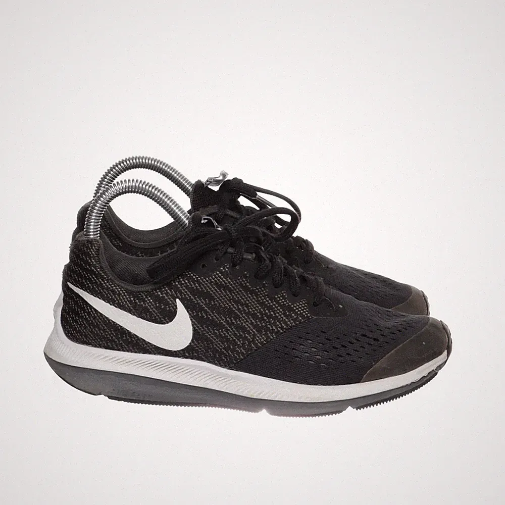 Nike, Laufschuhe, Größe: 37 1/2, Schwarz, Herren #3T2