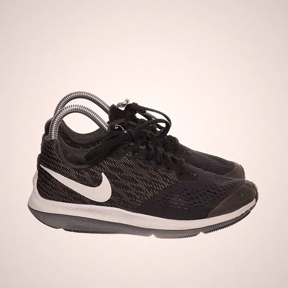 Nike, Laufschuhe, Größe: 37 1/2, Schwarz, Herren #3T2