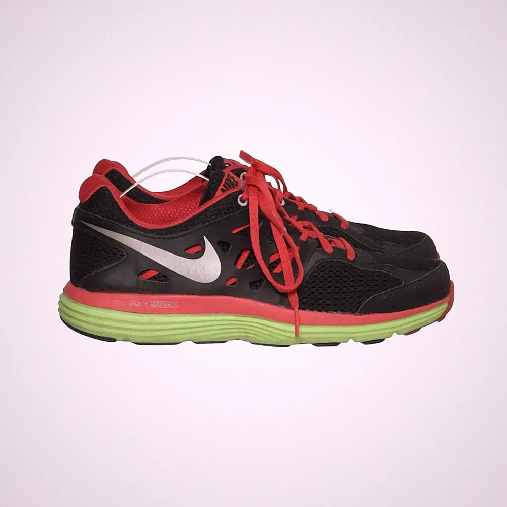 Nike, Laufschuhe, Größe: 40, Schwarz/Rot/Grün, Herren #SB7