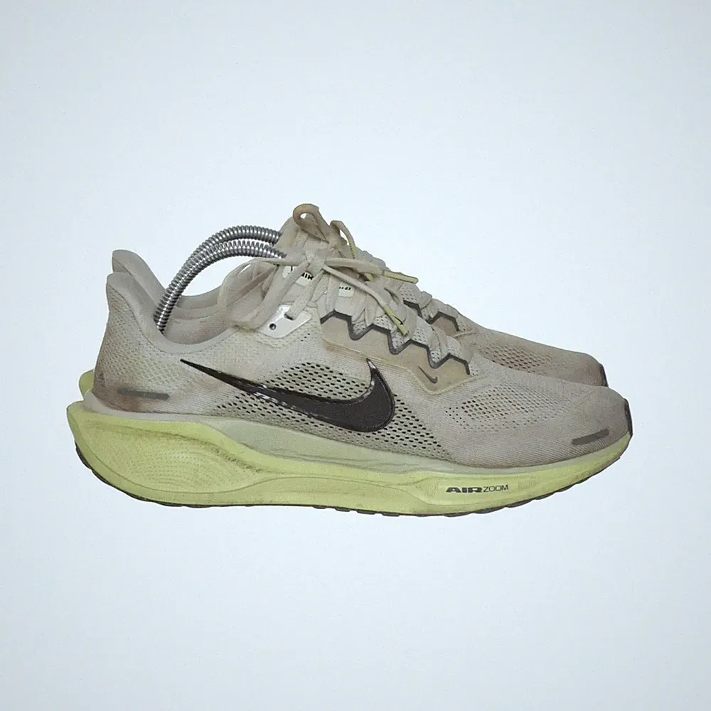 Nike, Laufschuhe, Größe: 42 1/2, model: pegasus 40, Beige/Schwarz, Herren #XEC
