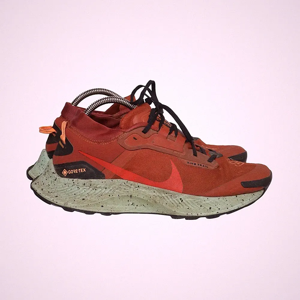 Nike, Laufschuhe, Größe: 43, model: pegasus trail, Rot/Schwarz/Grün, Herren #NQq