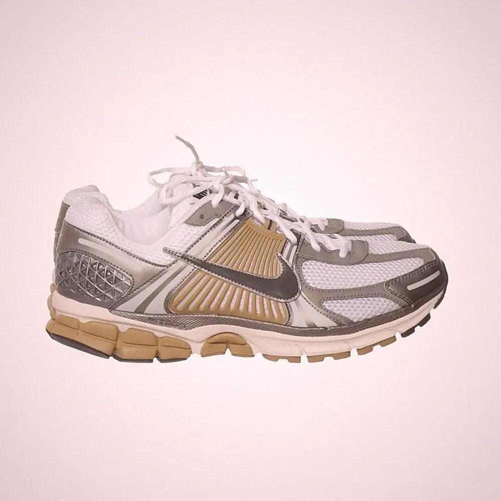 Nike, Laufschuhe, Größe: 45, Weiß/Grau/Braun, Herren #WdV