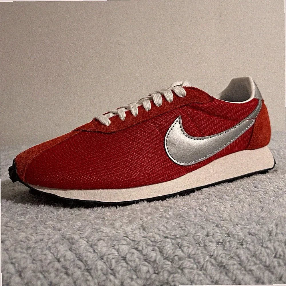 Nike LD-1000 Herren Laufschuhe Sneaker EU 44 Rot/Metallic Silber HF3227 600
