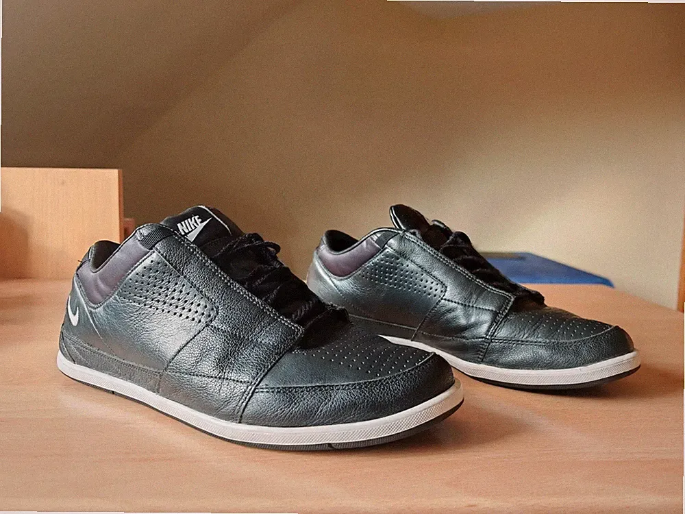 Nike Leder Sneaker Schwarz Gr. 44,5 Sportschuhe Laufschuhe Herren