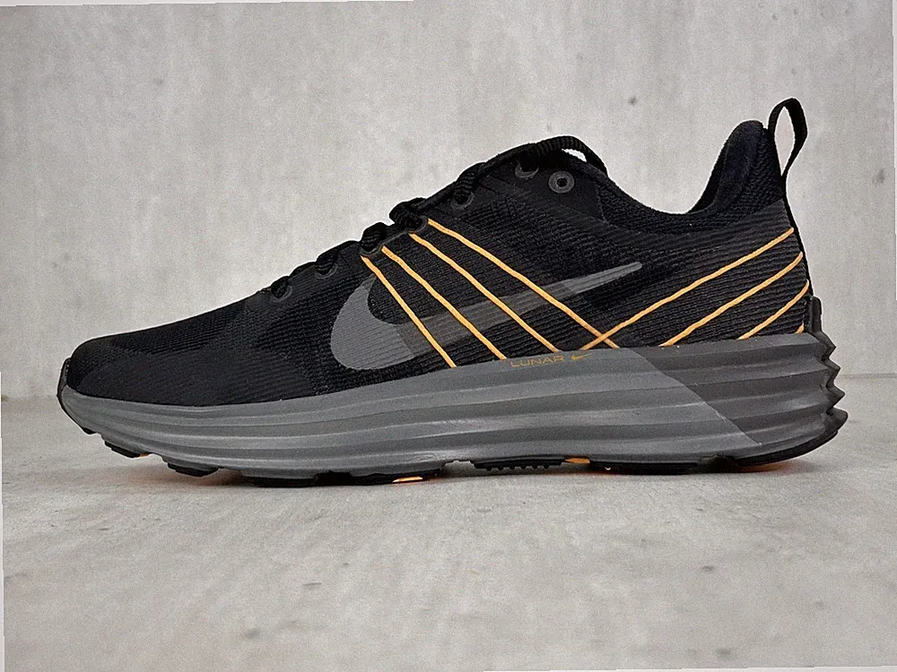 Nike Lunar Roam Gr 38 Unisex Sneaker Schuhe Laufschuhe Schwarz HM0713 003