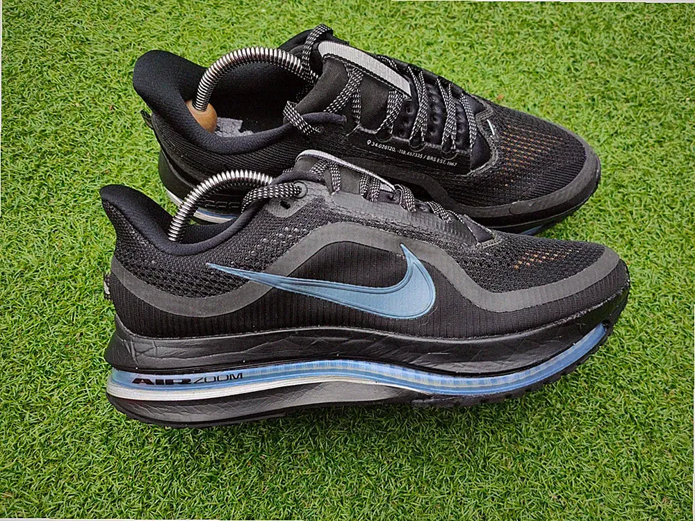 Nike Pegasus Premium Herren Laufschuhe, Gr. 9 UK / 44 EU HQ2592 005