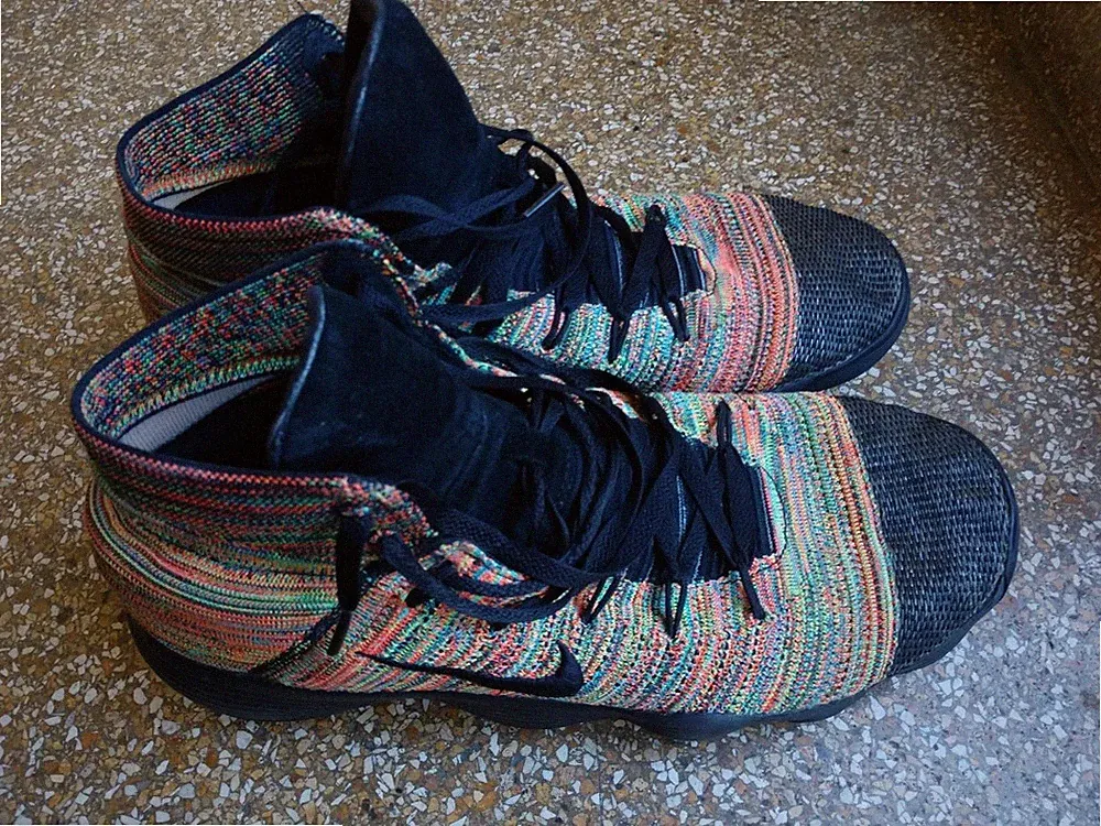 Nike React Hyperdunk Gr. 48,5 Innensohle 32cm Laufschuhe Multi-Color Basketball