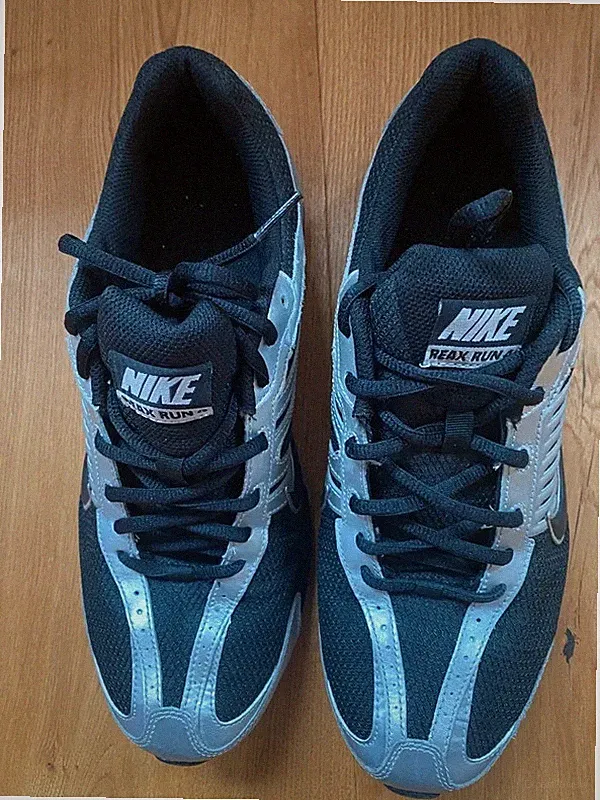 NIKE „reax run 4“ ... Laufschuhe ... schwarz- silber ... Gr. 44