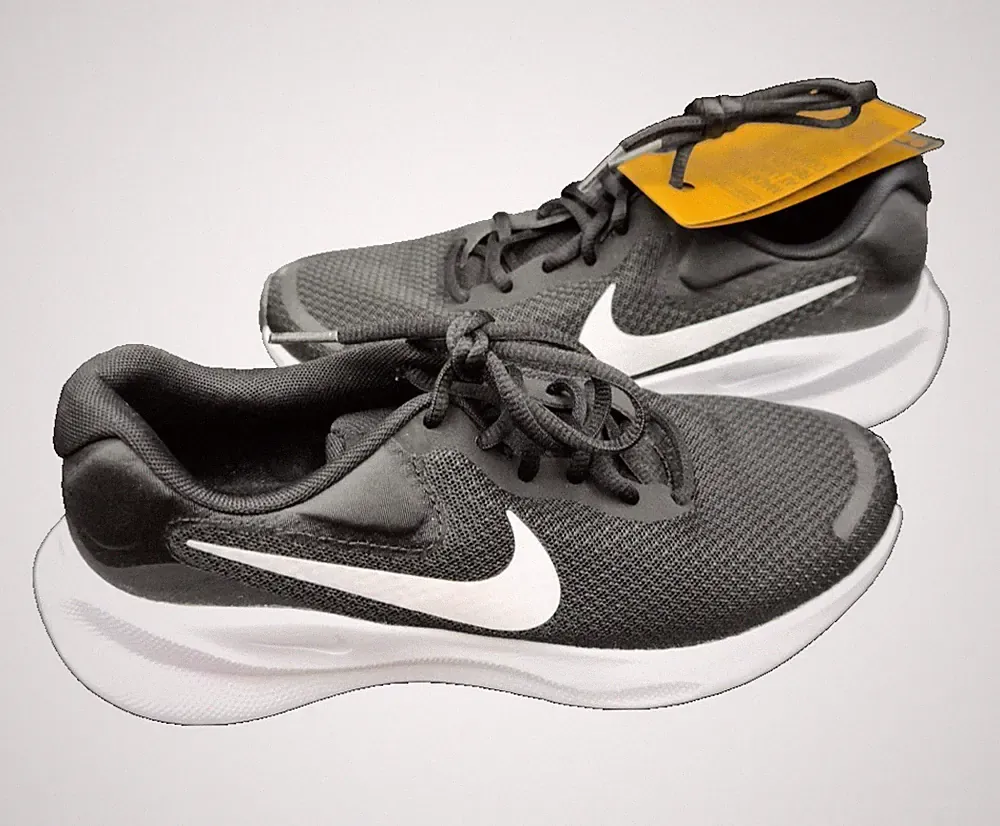 Nike Revolution 7 Gr. 38 Sneaker Laufschuhe Sportschuhe Schuhe
