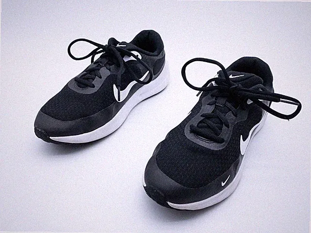 Nike Revolution 7 Unisex Laufschuhe Sportschuhe Schwarz Gr. 40 EU Art. 40645-98