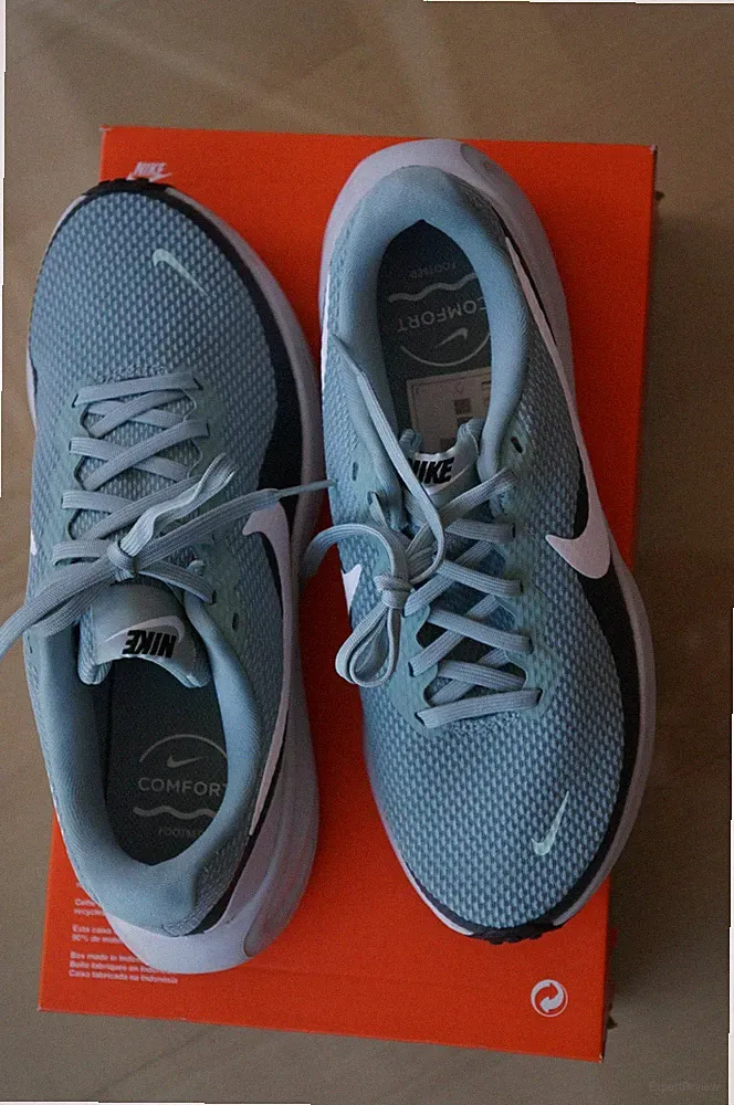 Nike Revolution 8 Herren Laufschuhe Sneaker EUR 39 HJ9198 007 - NEU