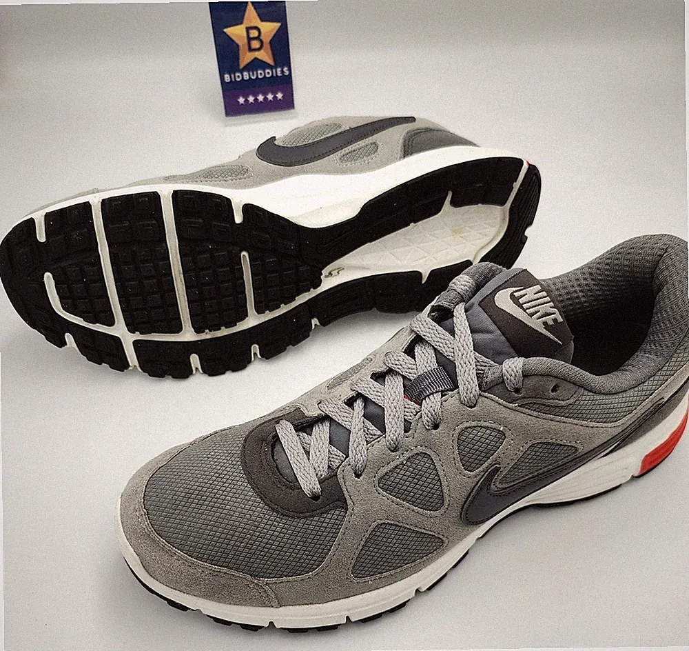 Nike Revolution EXT UK 7,5 grau Laufschuh Turnschuhe sehr guter Zustand