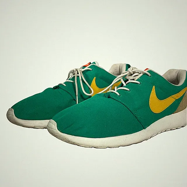 NIKE ROSHE ONE RETRO UK11 46 BRAZIL LUCID GREEN VIVID SULFUR YELLOW 819881 371