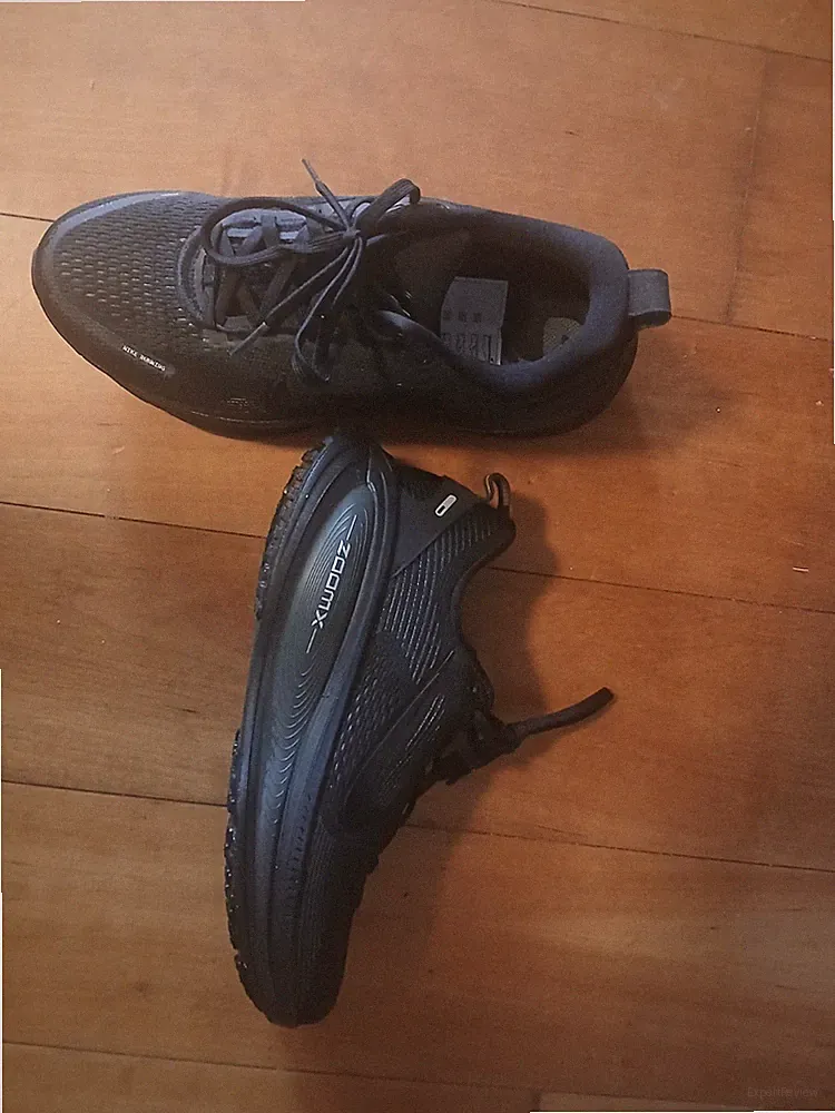 Nike Running Vomero 18 Gr.42 5 Herren Laufschuhe Sneaker