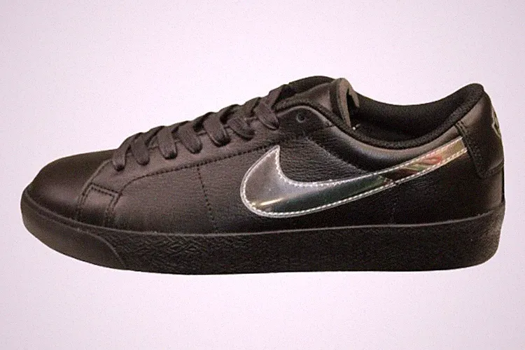 Nike SB ZM Blazer Low QS Größe 40,5 HJ6703 001 Sneaker Turn Lauf Schuhe