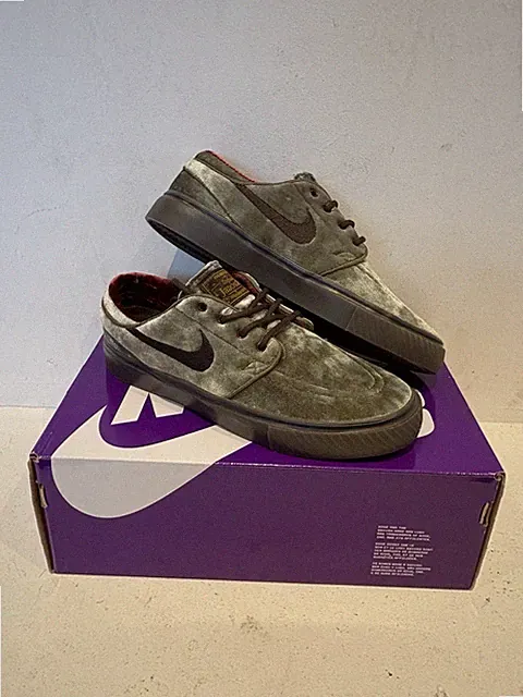 Nike SB Zoom Janoski OG+ SE Olive Velvet Skateschuhe Gr. UK 4 FZ1302-200 NEU