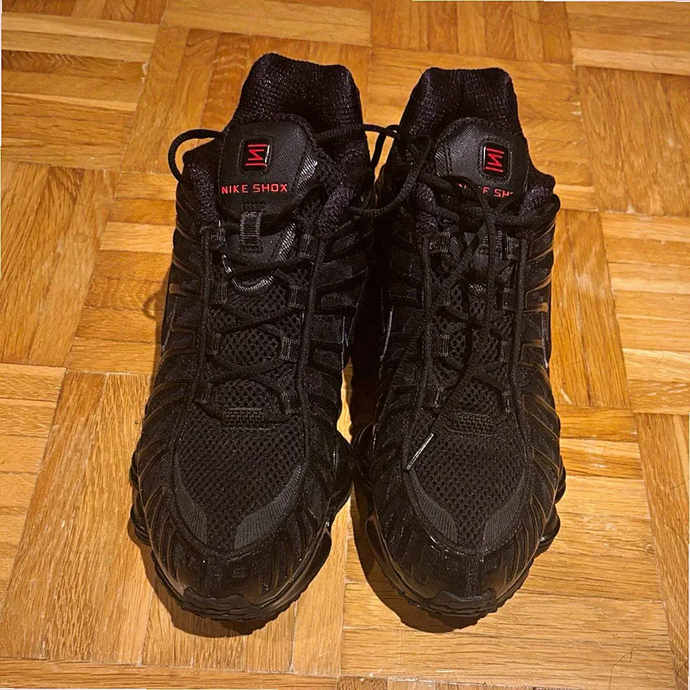 Low-Top Fitnessschuh