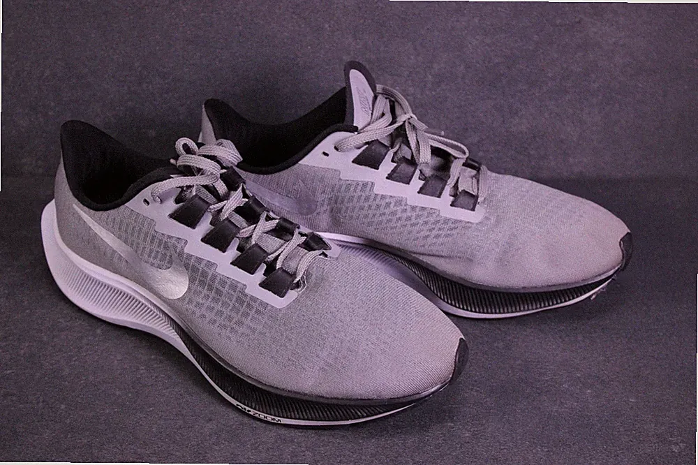 Nike Sneaker Air Zoom Pegasus Herren Sportschuhe Gr. 42,5 grau Laufschuhe BS519