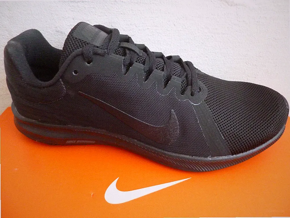 Nike Sneaker Sneakers Sportschuhe Laufschuhe Halbschuhe Schnürschuhe schwarz NEU