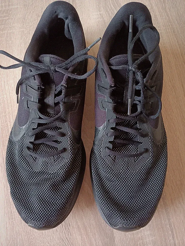 Nike -Sneaker - Sportschuhe - Laufschuhe - Gr. 47,5 - schwarz