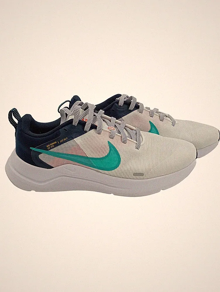 Nike Sportschuhe Herren Laufschuhe Gr. 39 Weiß Sportlich