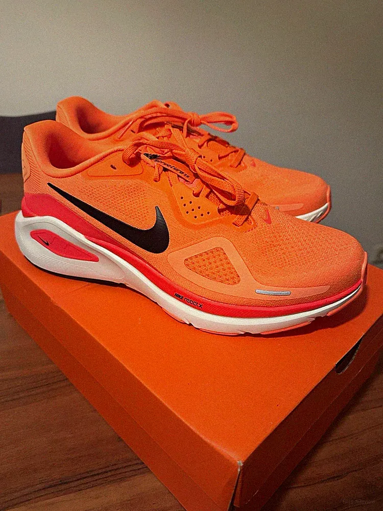 Nike Structure 26 ReactX Herren Laufschuhe Orange EU 44