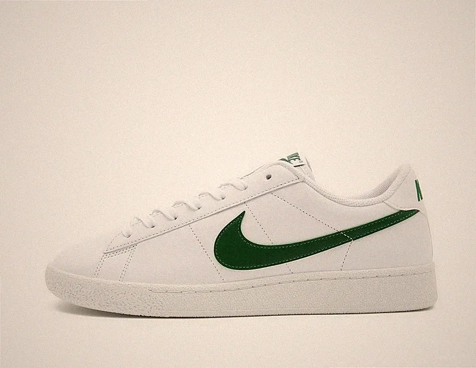 Nike Tennis Classic Herren Sneaker in Weiß Schuhe