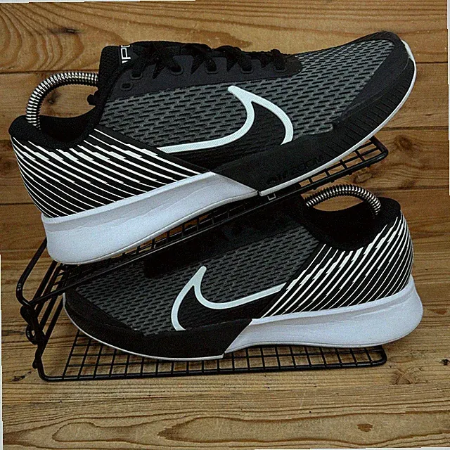 Nike Tennisschuhe Herren UK 7,5 Court Air Zoom Vapor Pro 2 Carpet Schwarz Turnschuhe